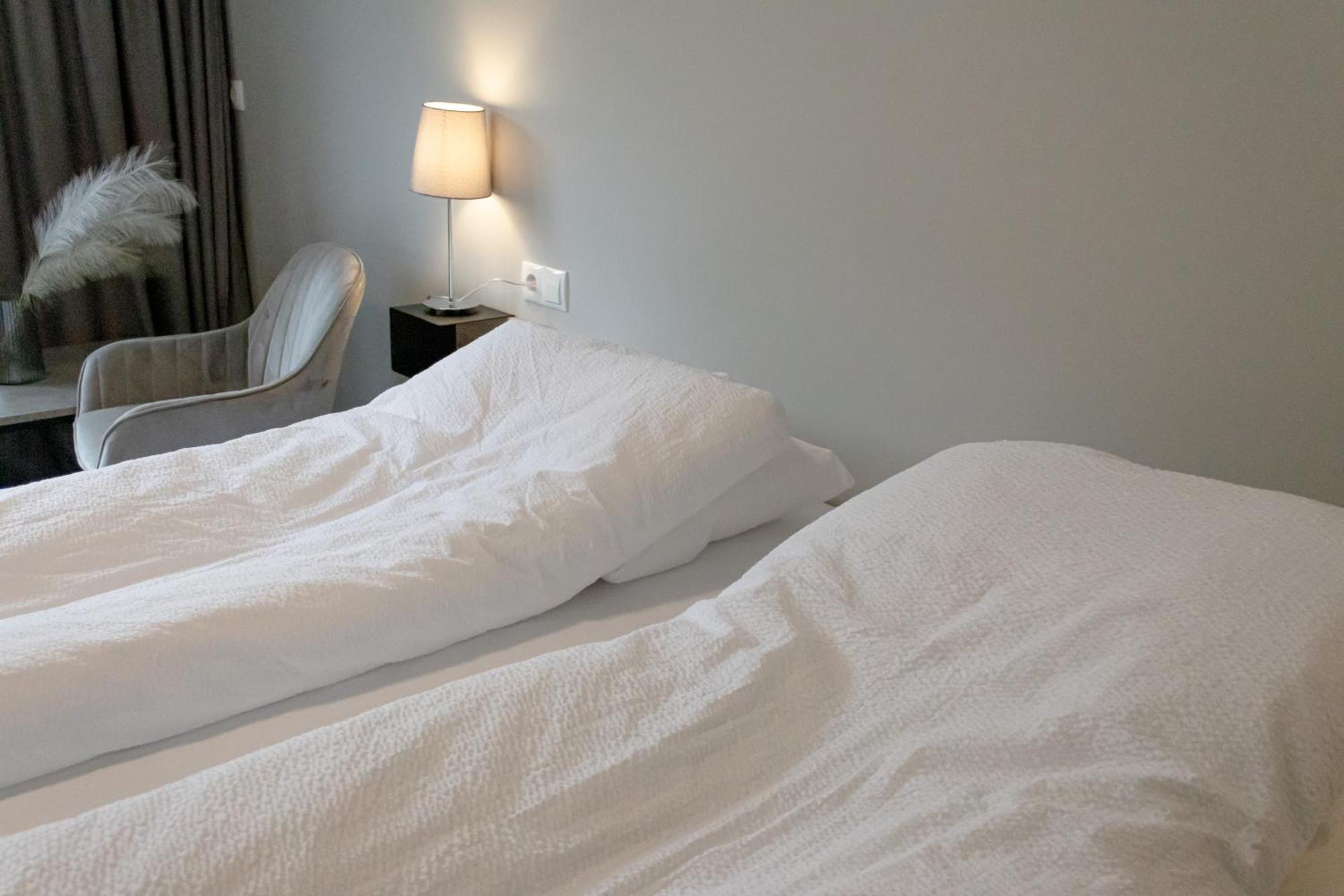 Urdartindur Guesthouse And Cottages Northurfjorthur Rum bild