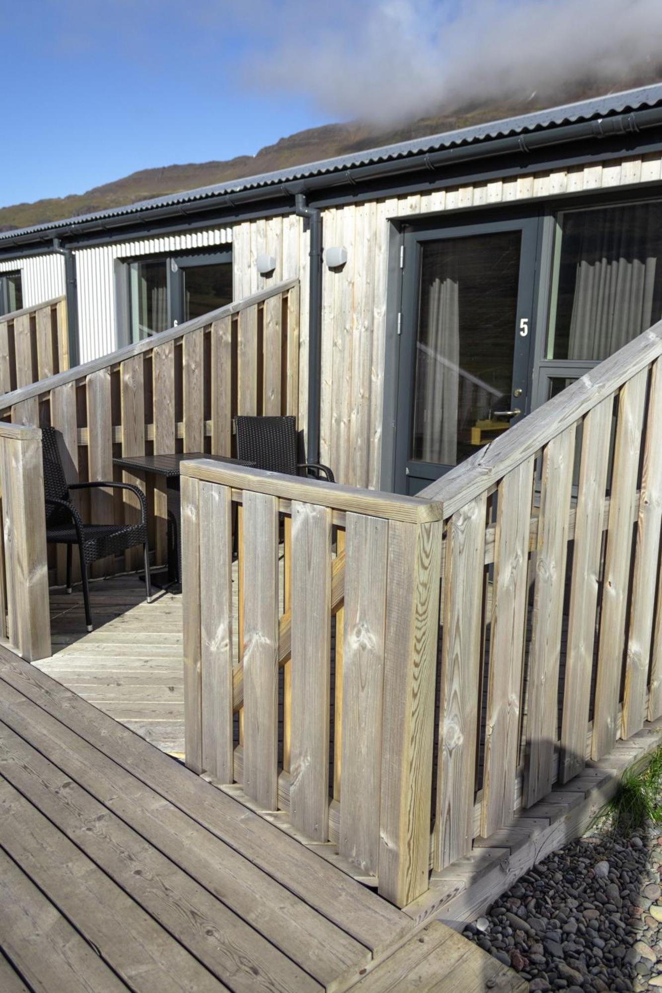 Urdartindur Guesthouse And Cottages Northurfjorthur Rum bild