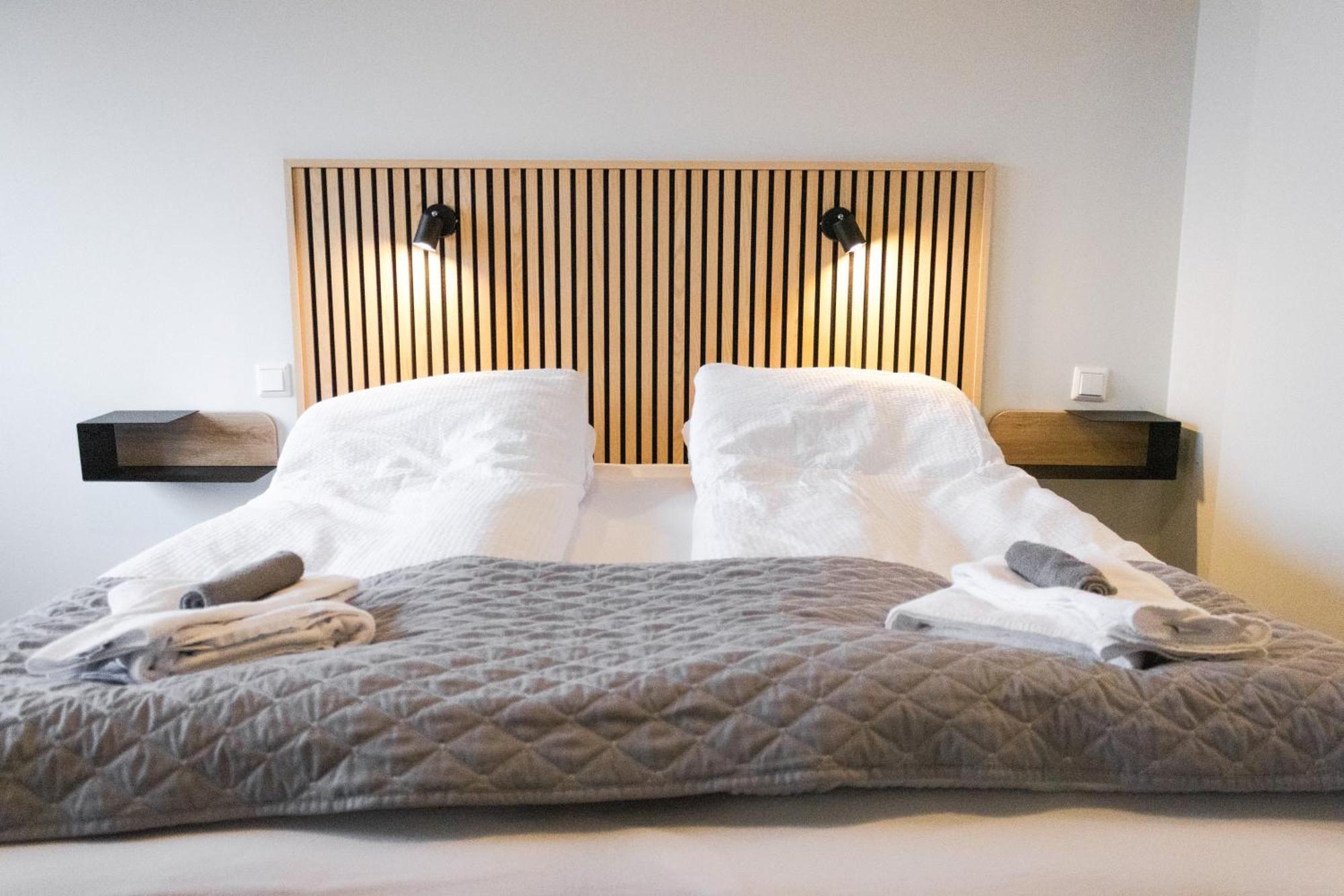 Urdartindur Guesthouse And Cottages Northurfjorthur Rum bild