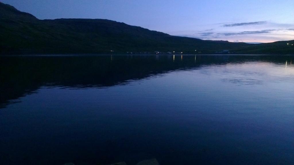 Urdartindur Guesthouse And Cottages Northurfjorthur Exteriör bild