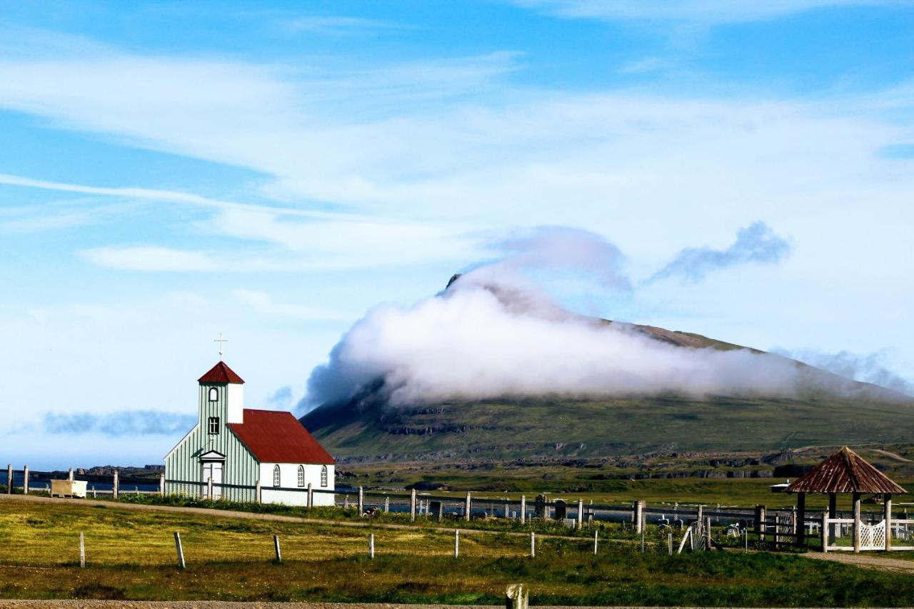 Urdartindur Guesthouse And Cottages Northurfjorthur Exteriör bild